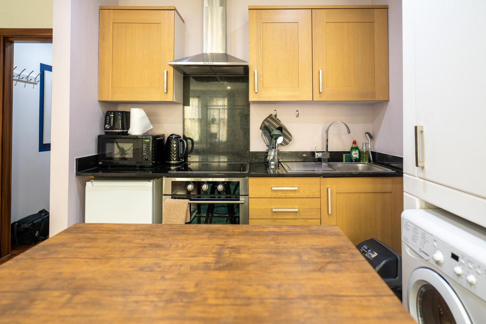 Reef7 - Modern Central Flat, 5 Mins From Beach, Centre And Bournemouth International Centre エクステリア 写真